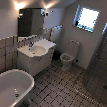 M13015-vaeggerlose-marielyst-strandvej-63-w