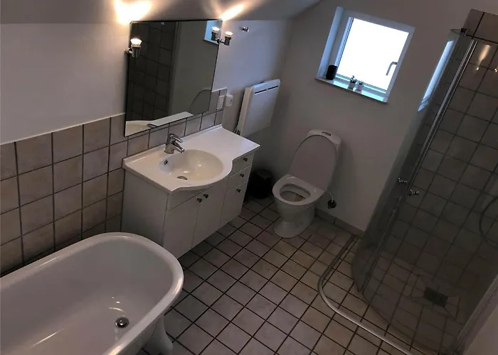 M13015-vaeggerlose-marielyst-strandvej-63-w