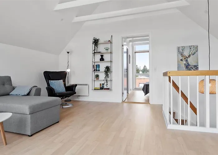 M13015-vaeggerlose-marielyst-strandvej-63-w *