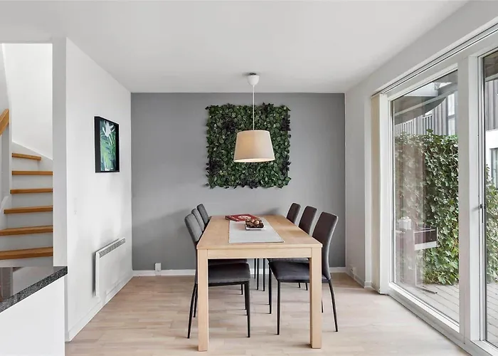 M13015-vaeggerlose-marielyst-strandvej-63-w * Bøtø By